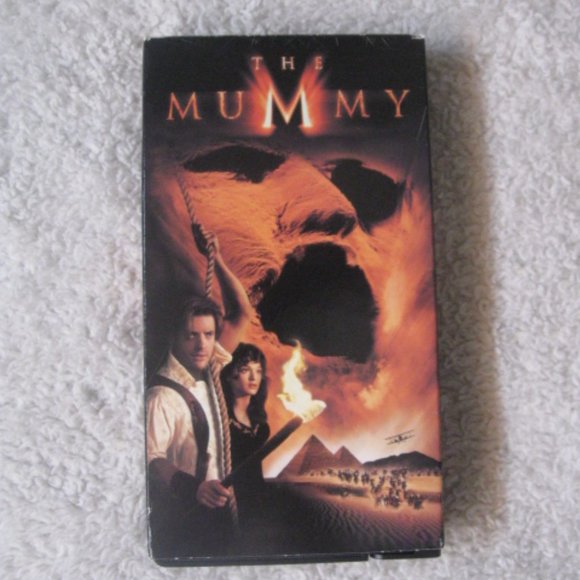 4/$15 The Mummy VHS - Picture 1 of 2